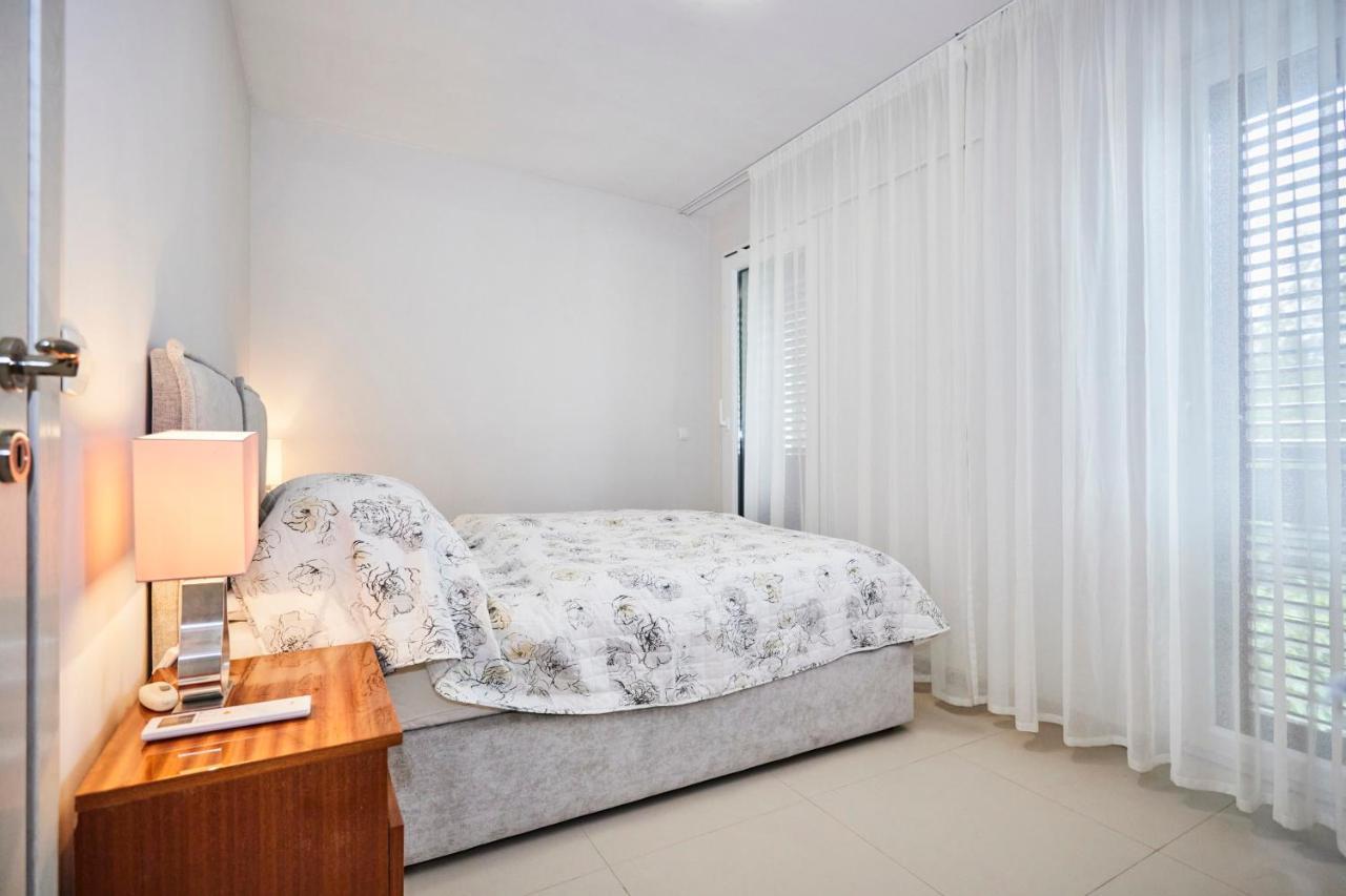 Villa Grdelina Supetar Bagian luar foto