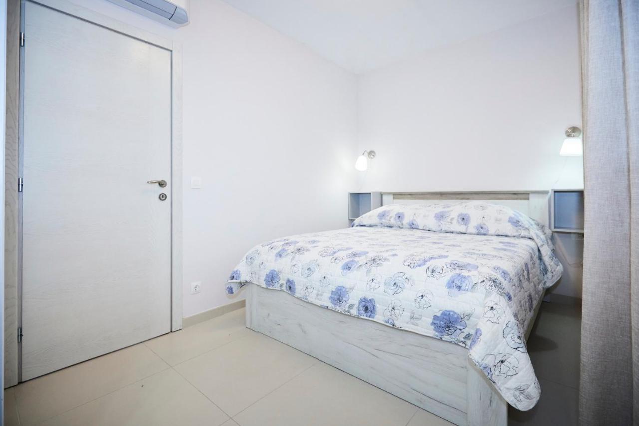 Villa Grdelina Supetar Bagian luar foto